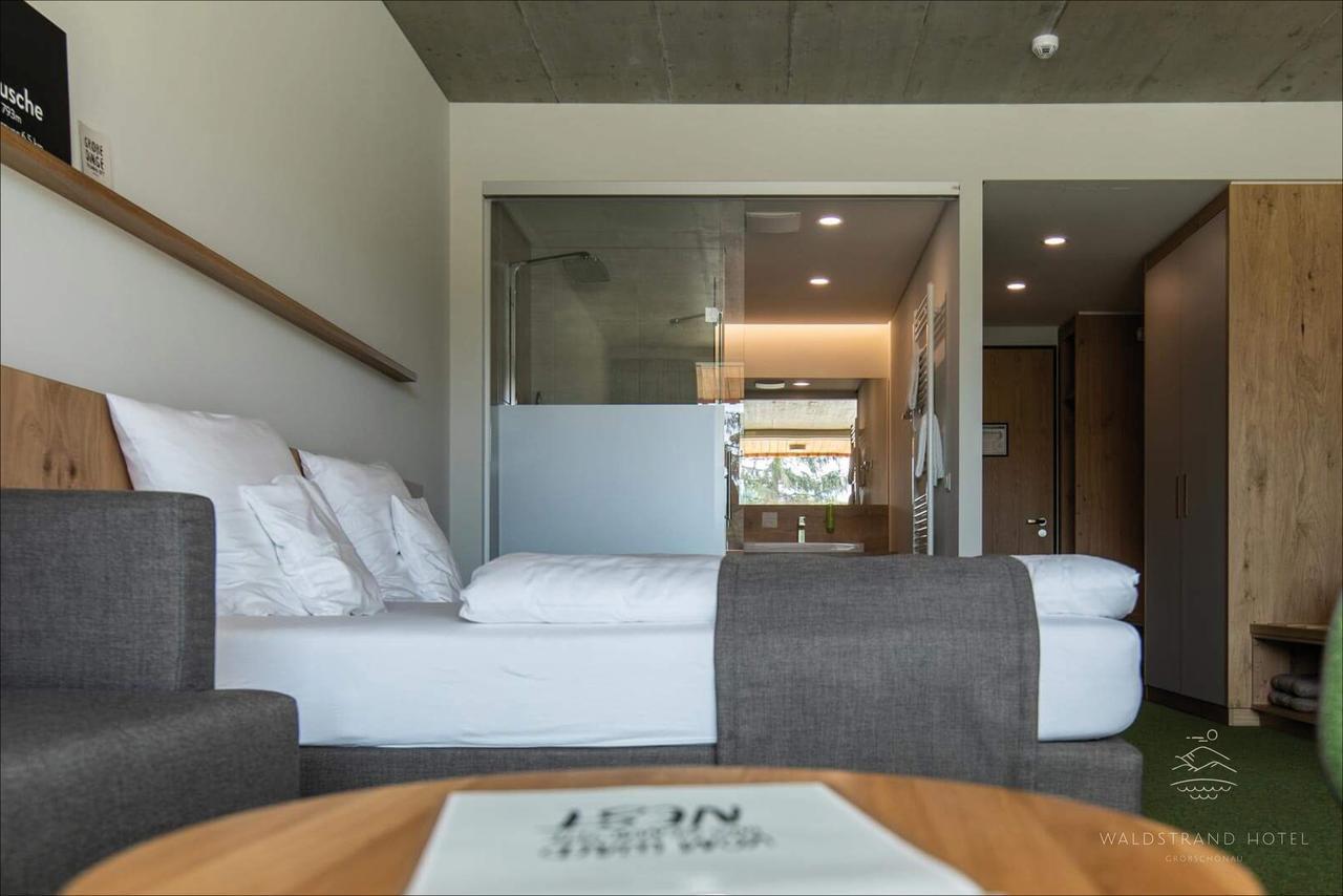 Waldstrand-Hotel โกรสเชอเนา ภายนอก รูปภาพ